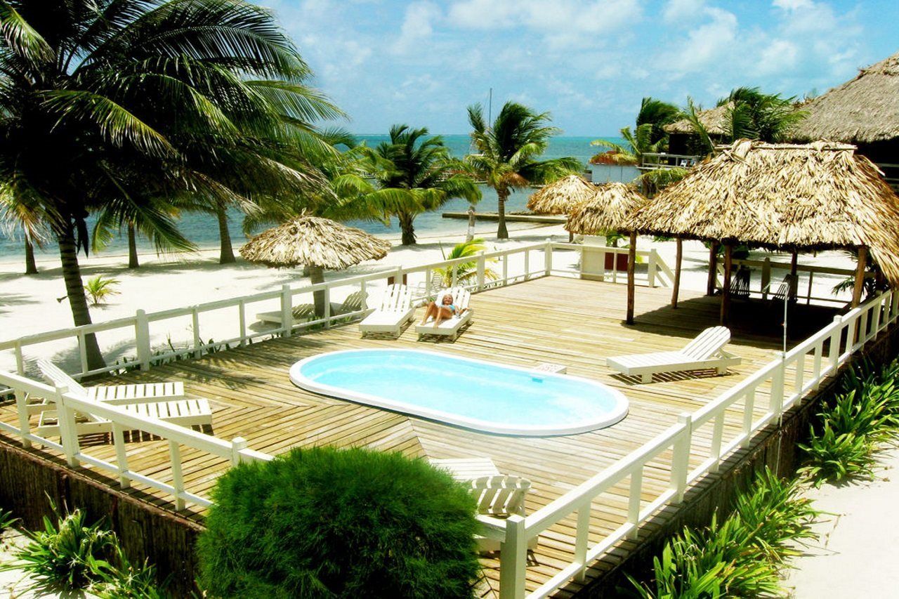 Resort Exotic Caye 3*