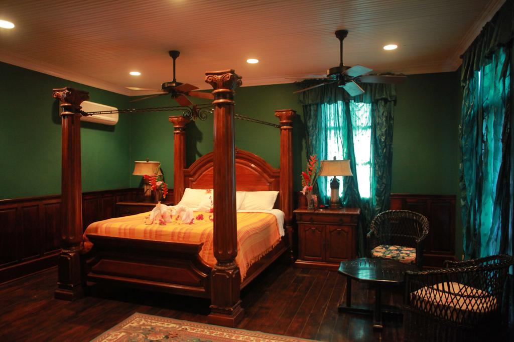 Mahogany Hall Luxury Boutique