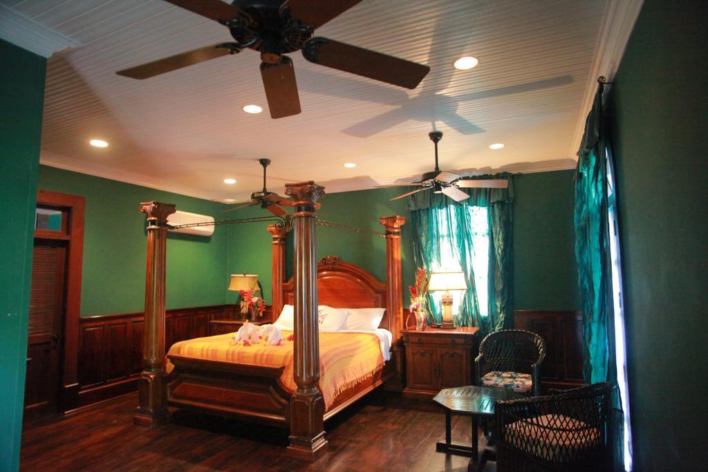 Mahogany Hall Luxury Boutique 5* San Ignacio