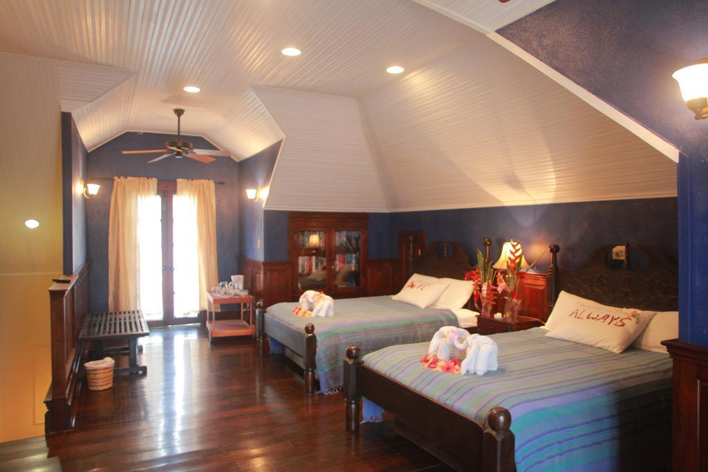 Mahogany Hall Luxury Boutique Resort San Ignacio