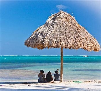 Belize Hutz Hotel 3*
