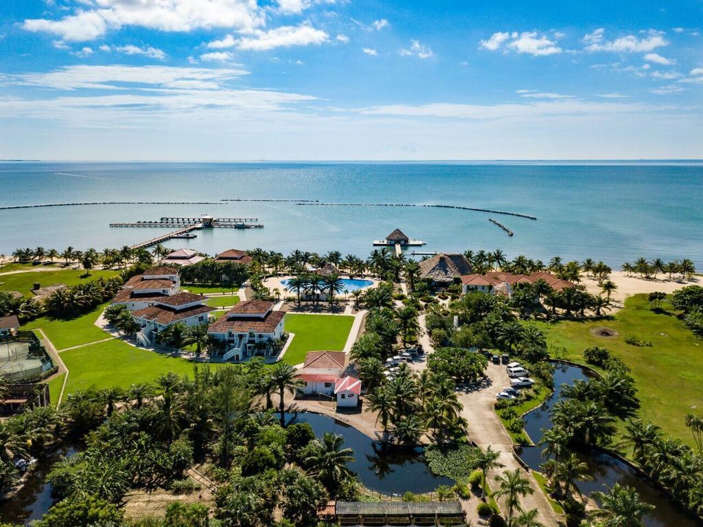 The Placencia Maya Beach