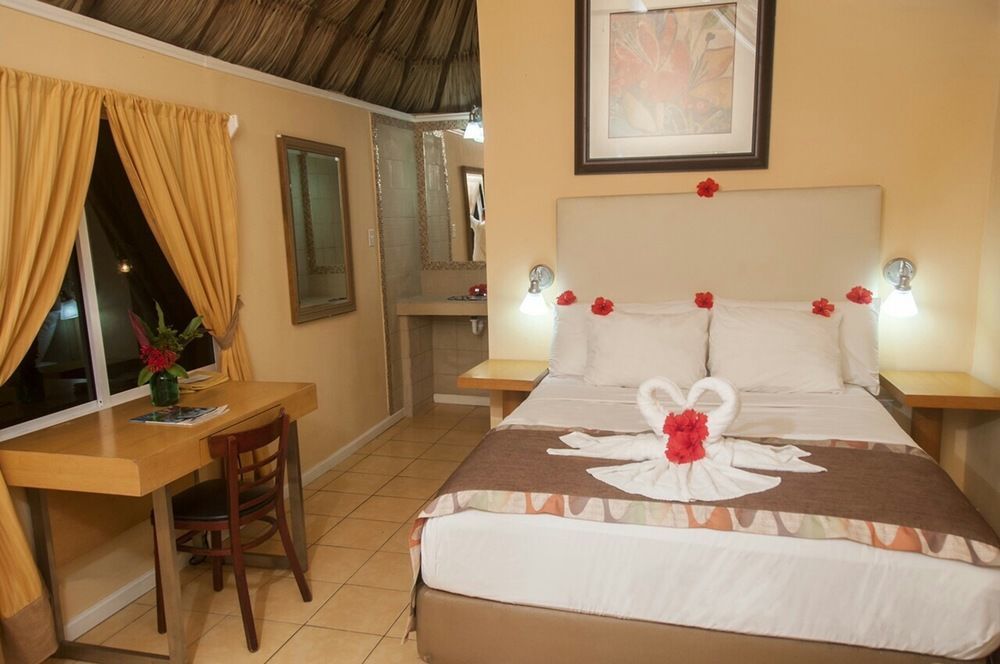 Resort Cahal Pech Village 3*