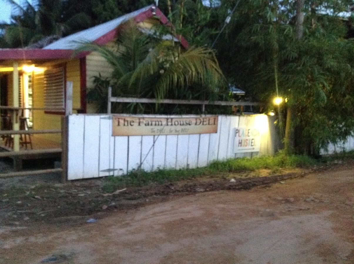 Placencia Hostel *