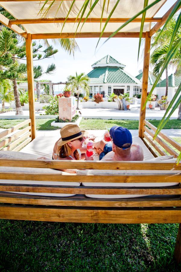 Banyan Bay Hotel