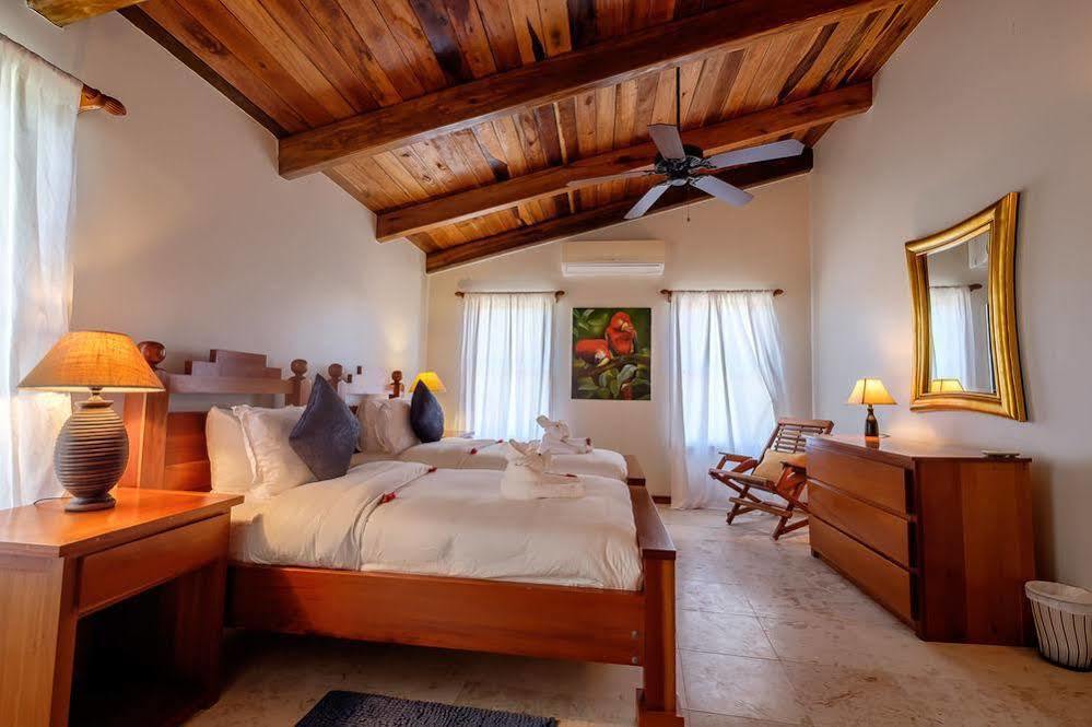 Villa Indigo Homes
