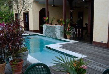 Resort Mahogany Hall Luxury Boutique