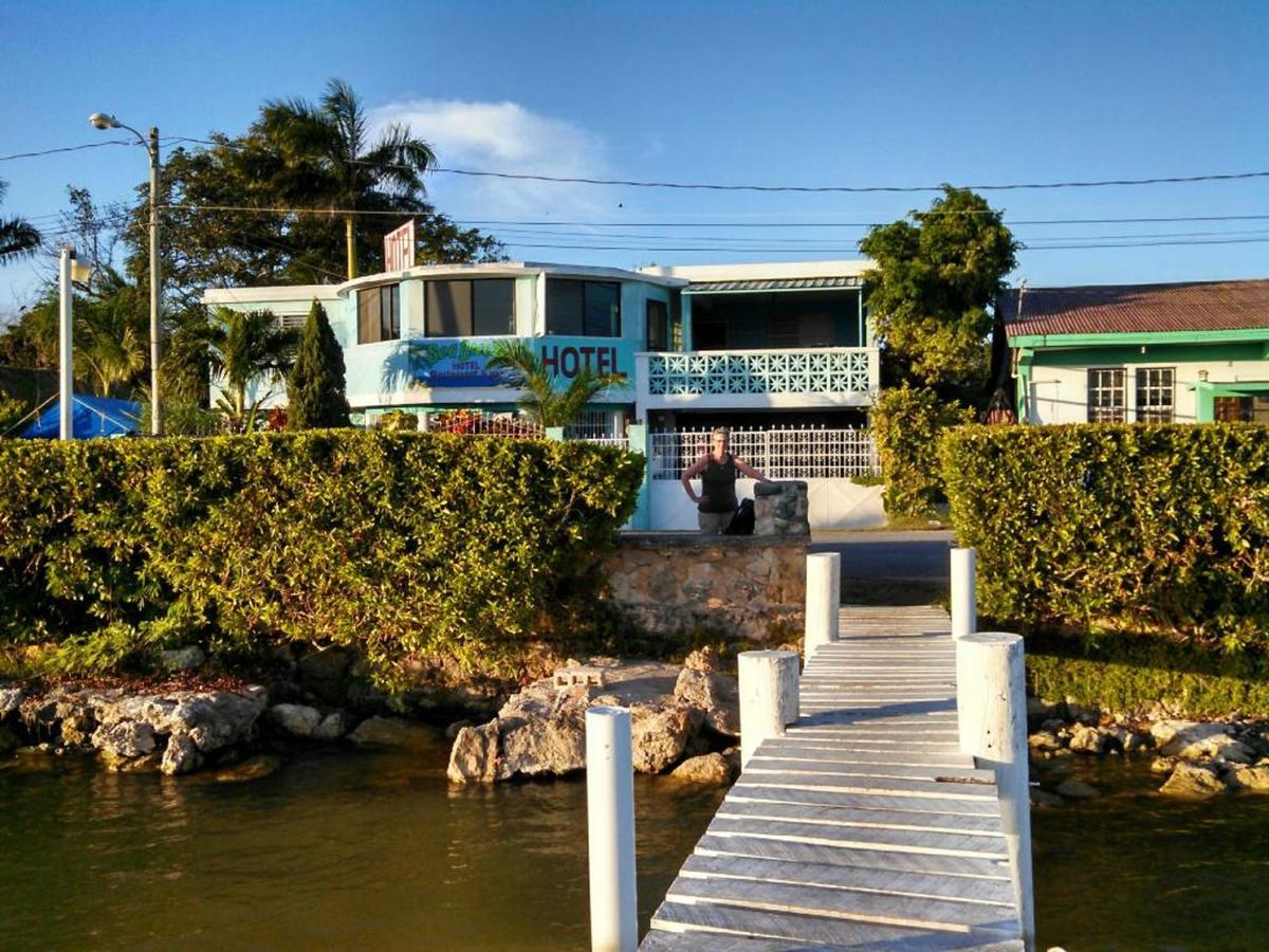 Bed & Breakfast Waterfront Seaside Guest House *