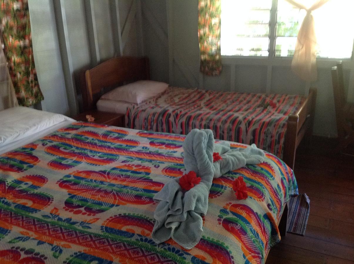 Miller's Landing Lodge *