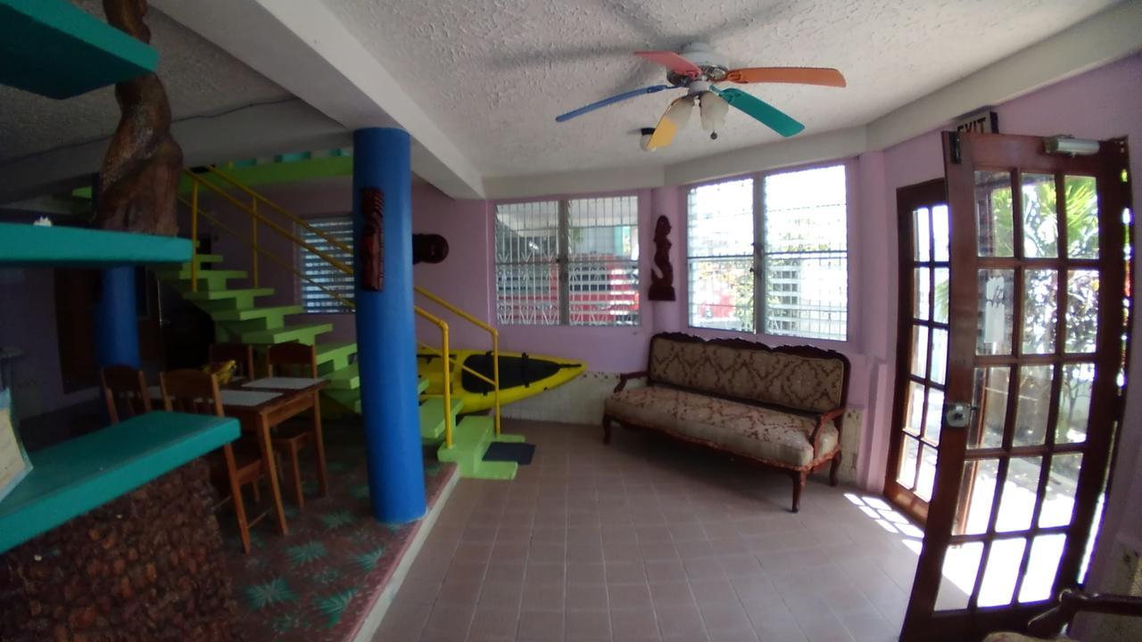 Waterfront Seaside Guest House Bed & Breakfast *