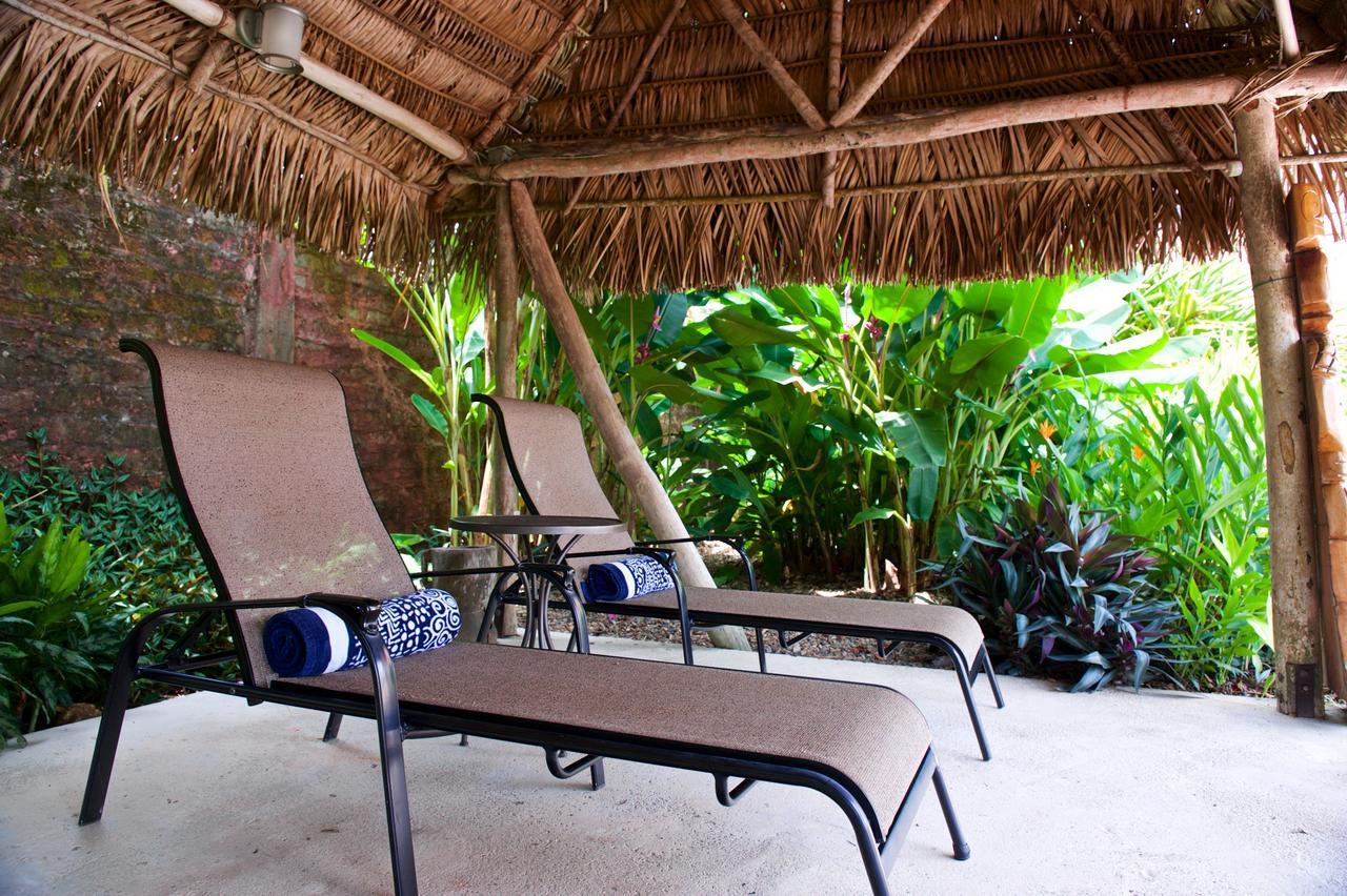 Coral House Bed & Breakfast 2*