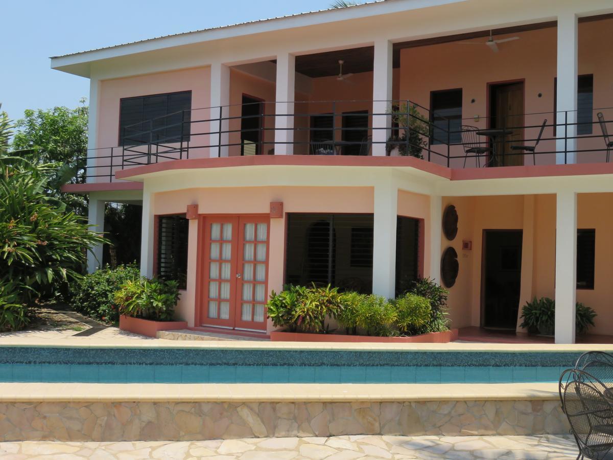 Coral House Bed & Breakfast 2*