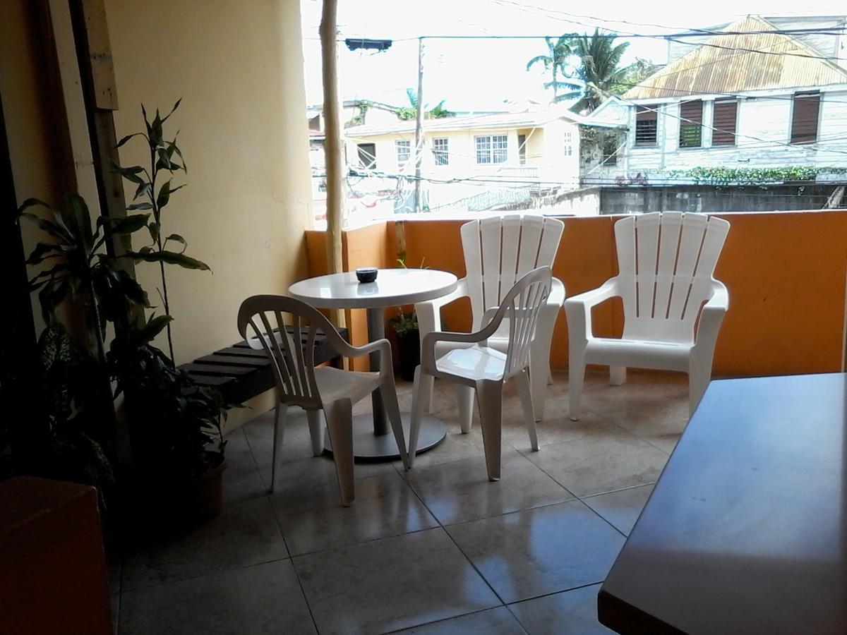 Bella Sombra Downtown Guest house