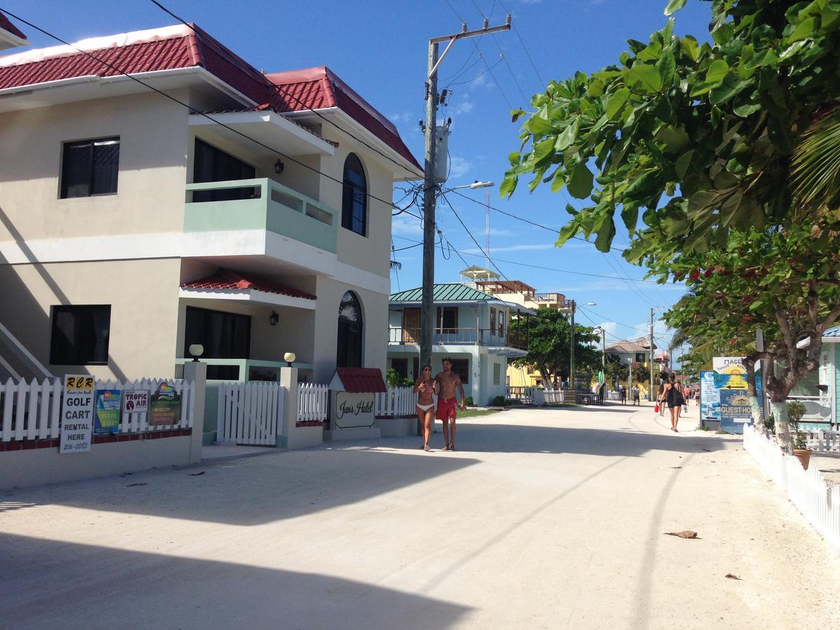 Jan's 4* Caye Caulker