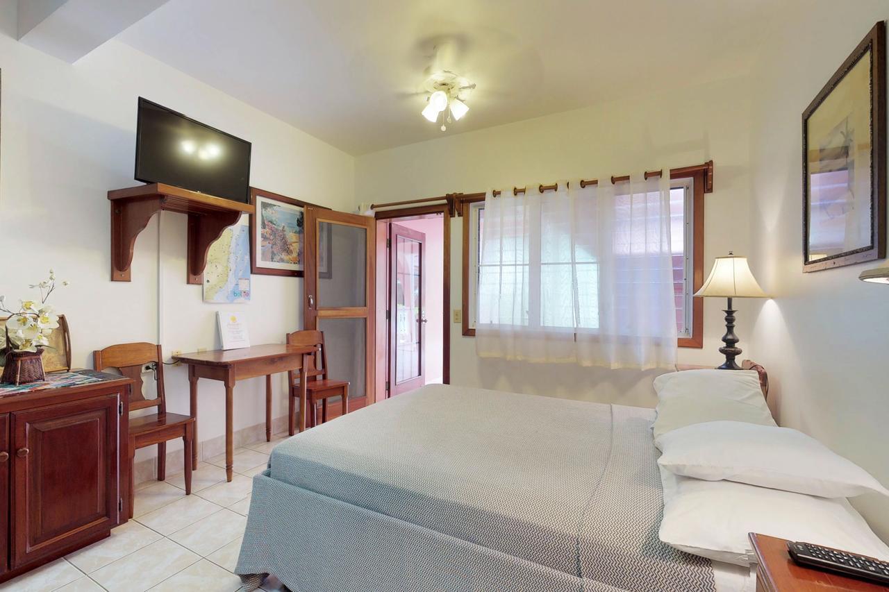 Caribe Island Studio #2 *