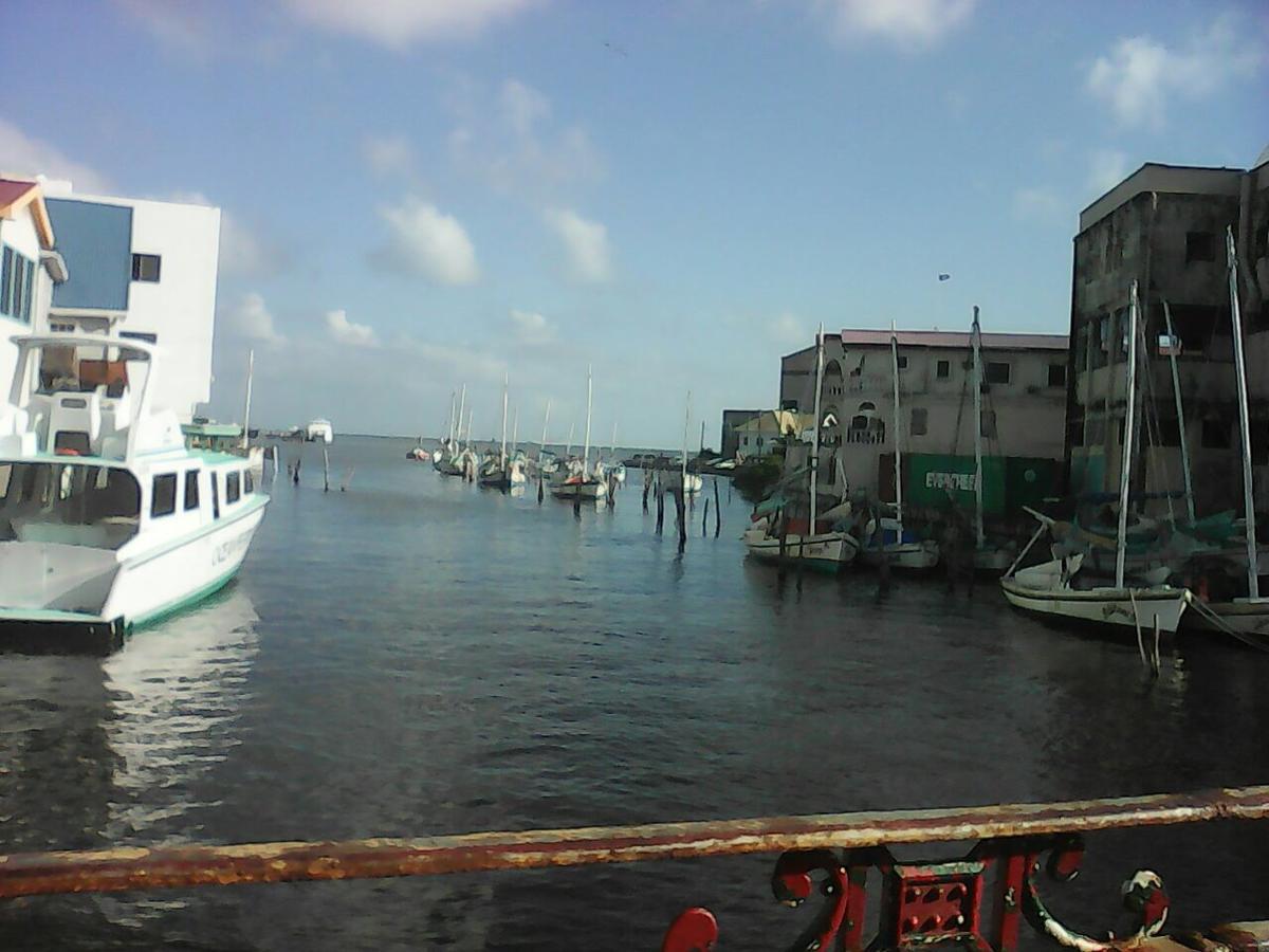 Bella Sombra Downtown Guest house Belize City