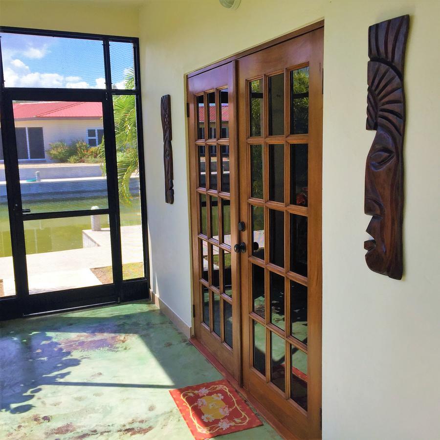 Royale Manor * Corozal