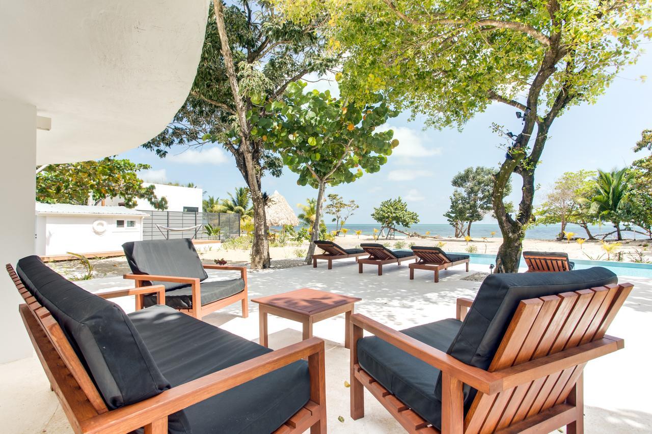 La Rotonda Placencia