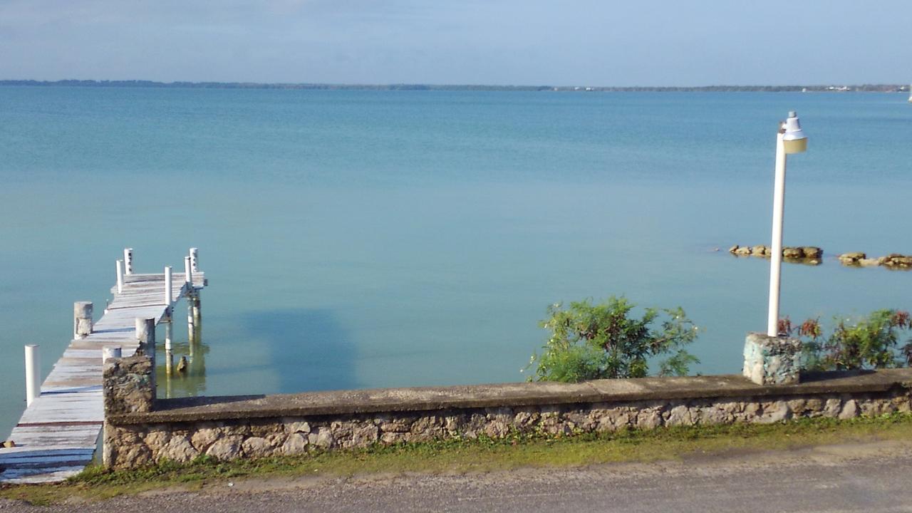 Bed & Breakfast Waterfront Seaside Guest House Corozal