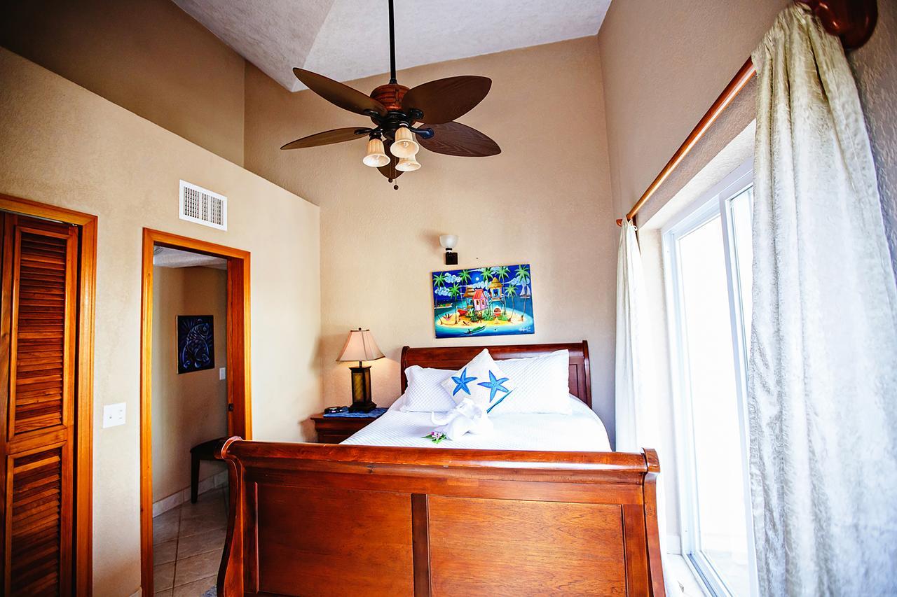 Pelican Reef Resort *
