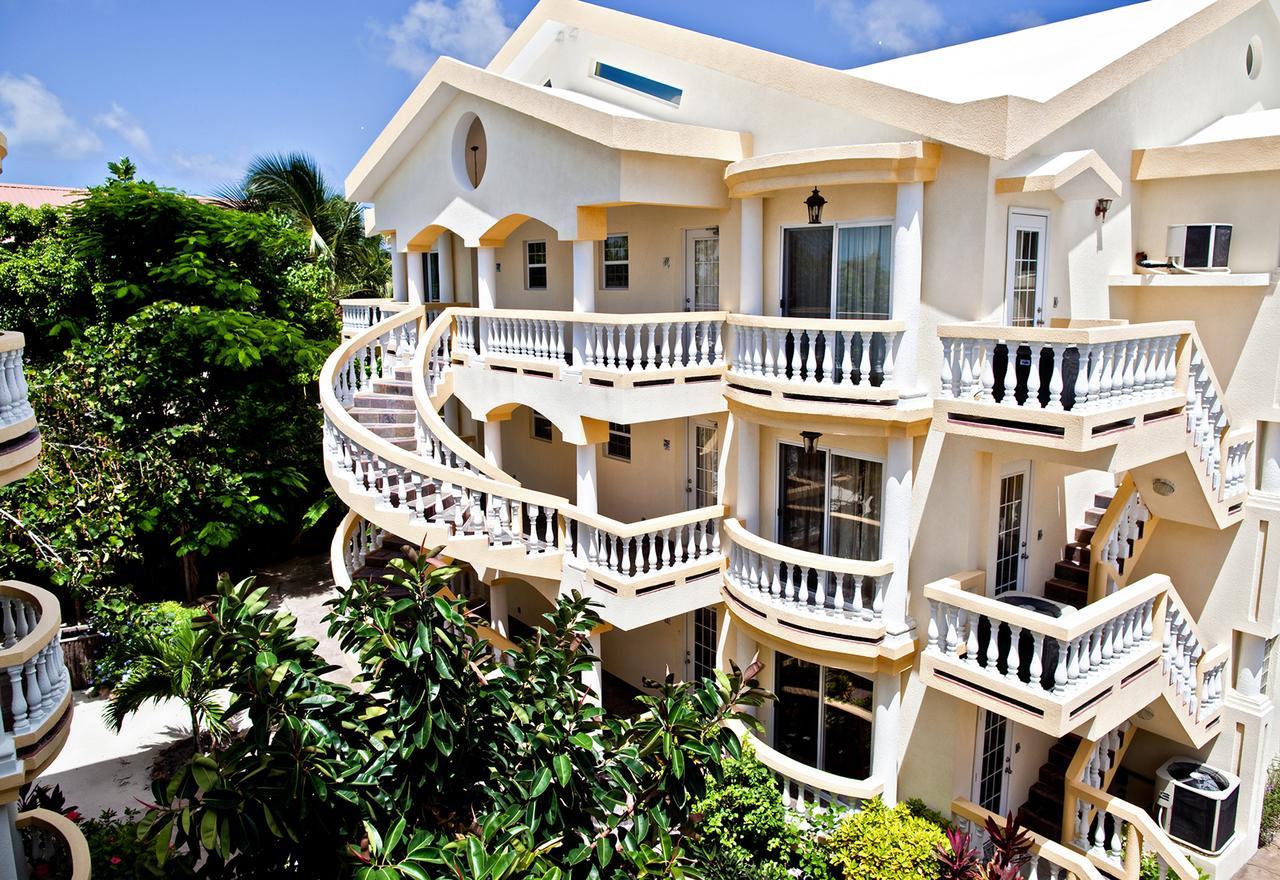 Resort Pelican Reef