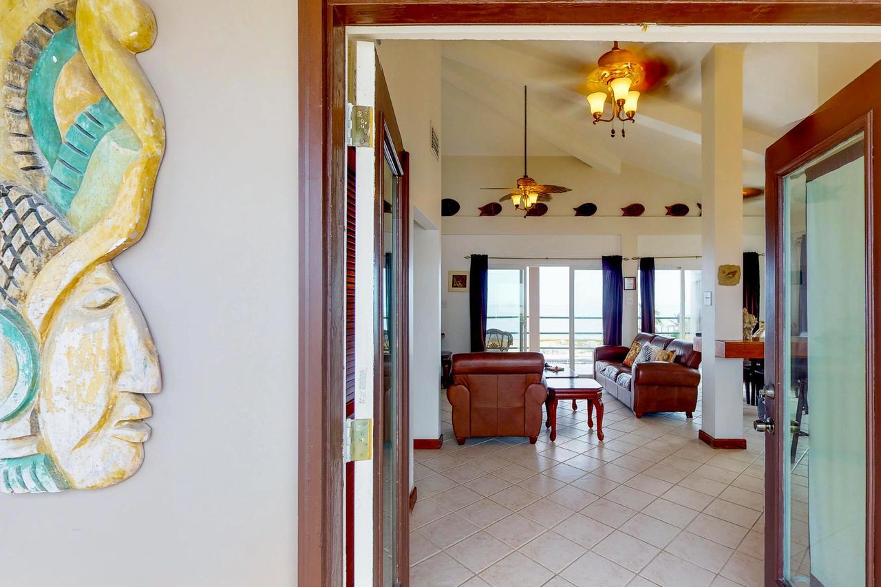 E303 Mara Laguna Apartment *