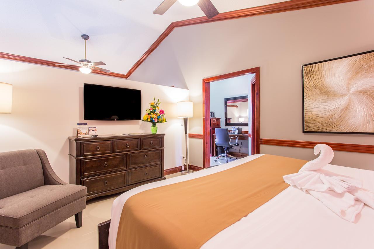 Hotel Western Belize Biltmore Plaza 4*