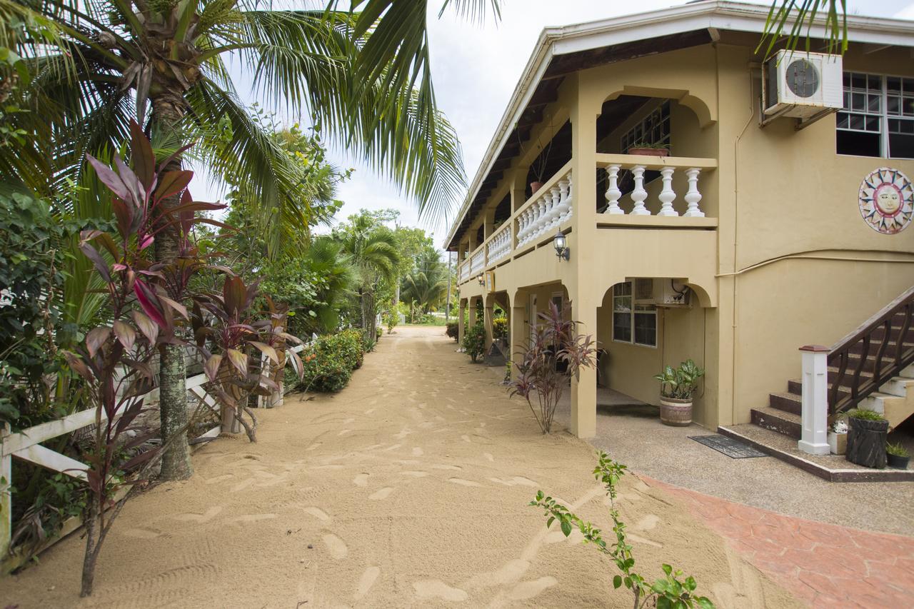 Caribbean Shores Bed & Breakfast 3*