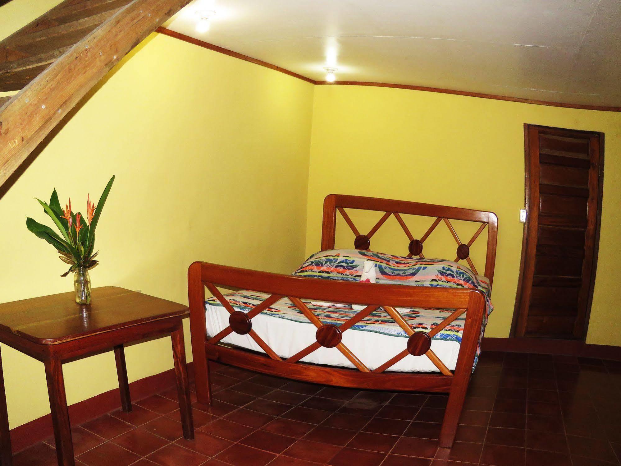 Crystal Paradise 3* San Ignacio