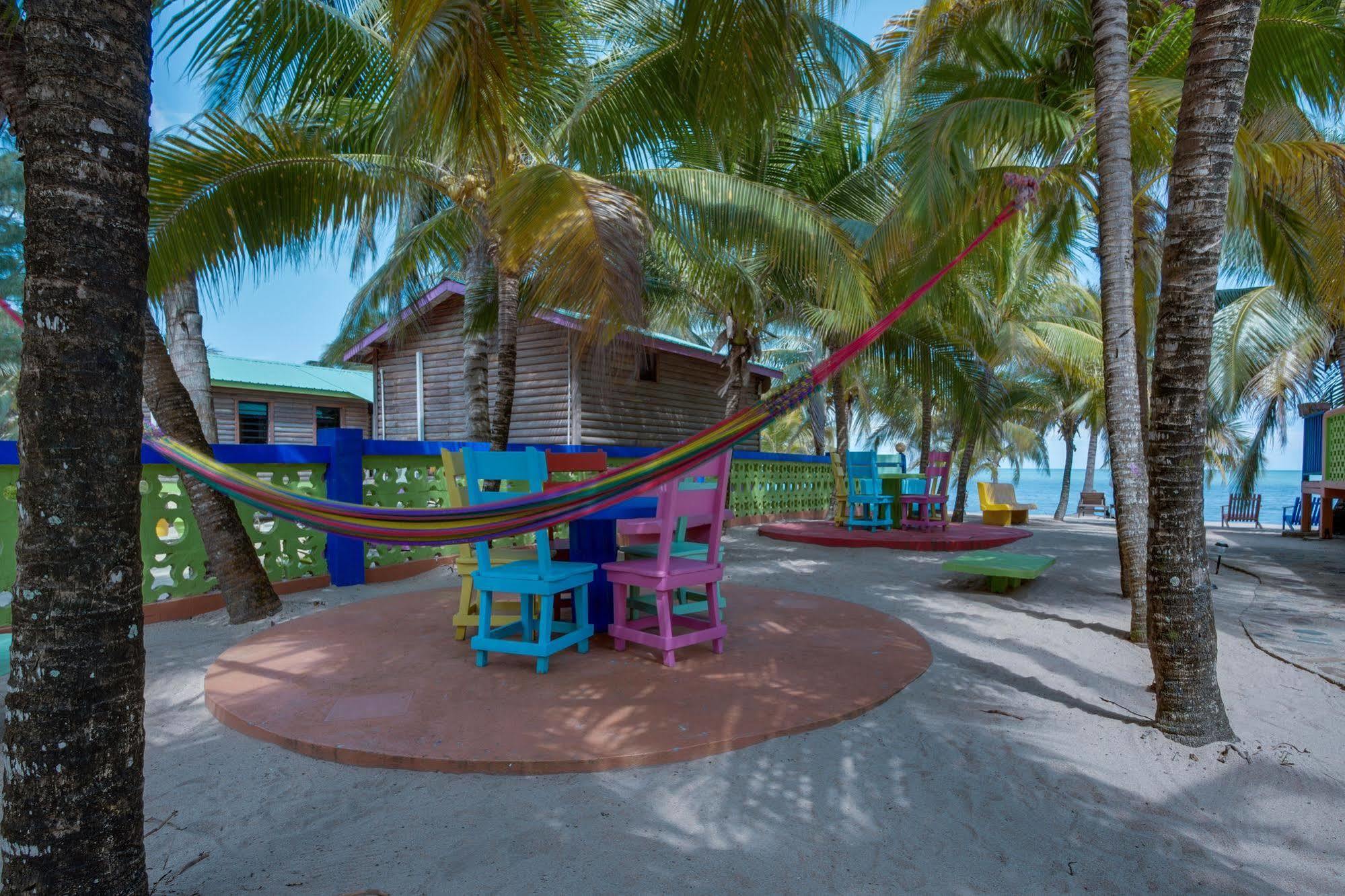 Coconut Row 3* Hopkins