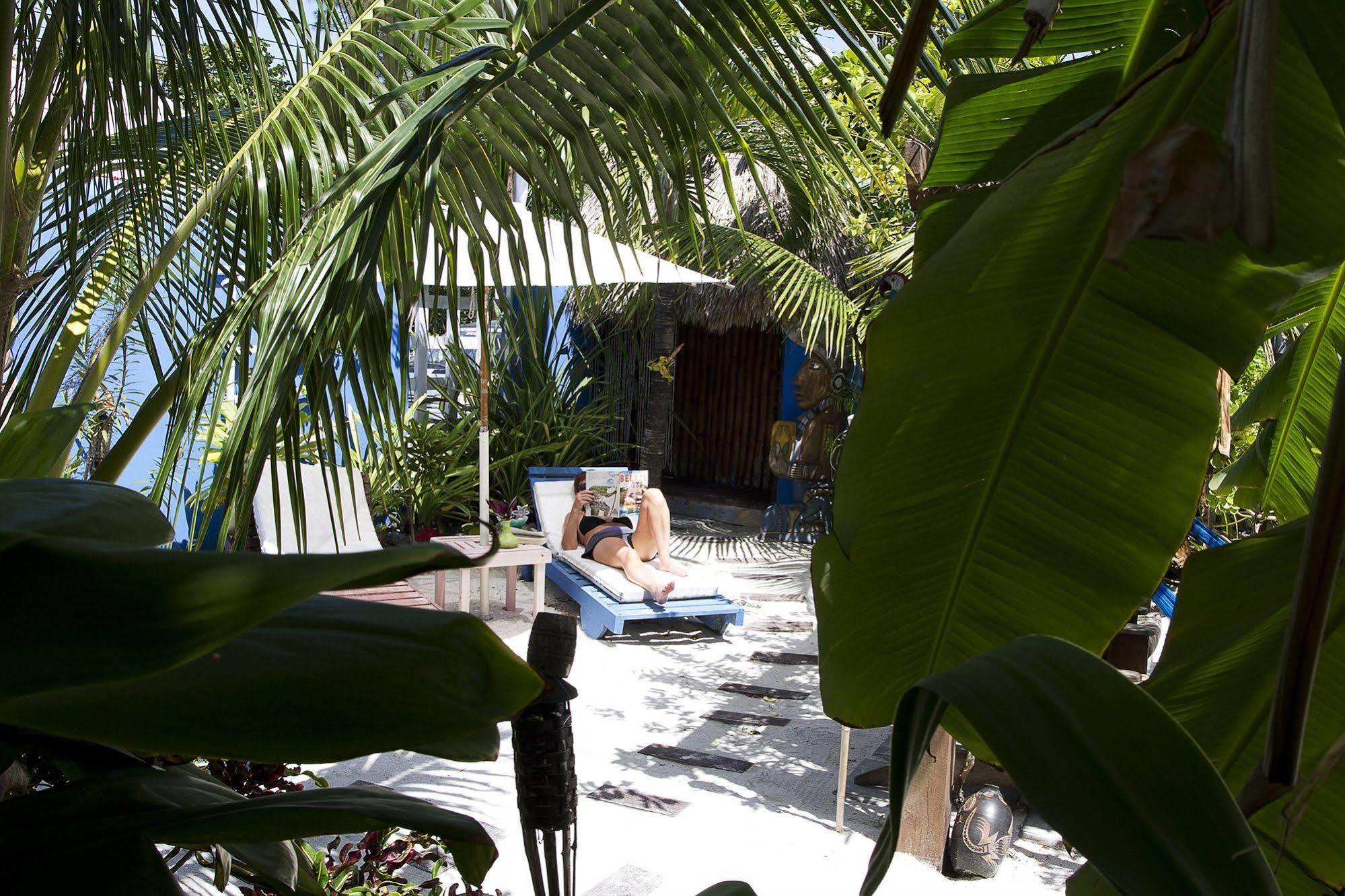 Changes In Latitudes Hotel 2*