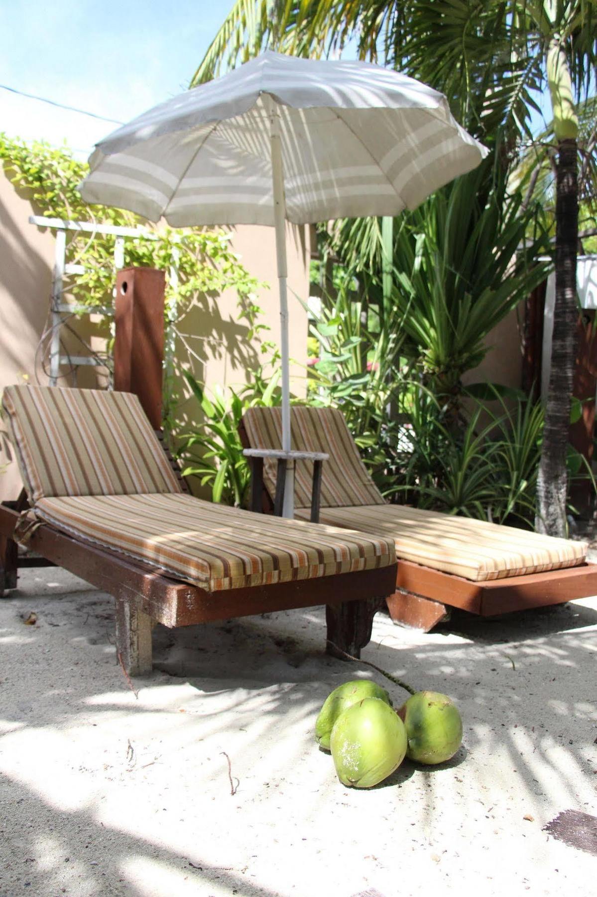 Changes In Latitudes Hotel 2*