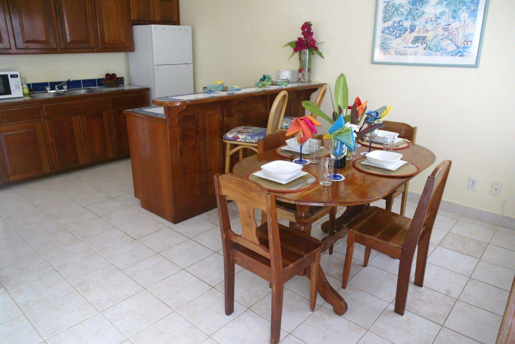 Exotic Caye San Pedro (Ambergris Caye)