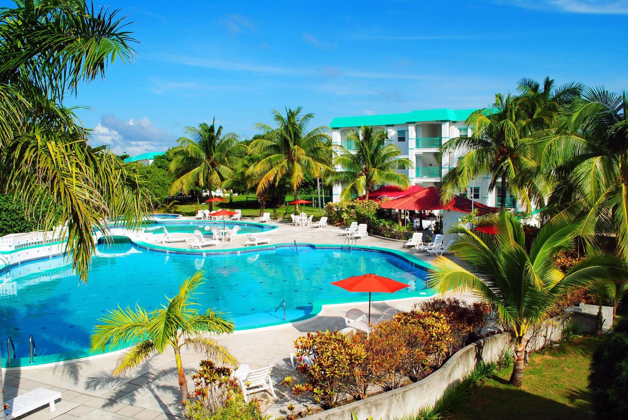 Exotic Caye Resort 3*