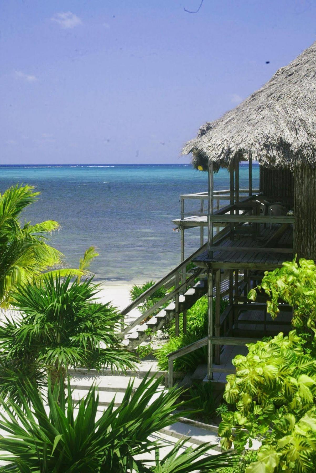 Resort Exotic Caye