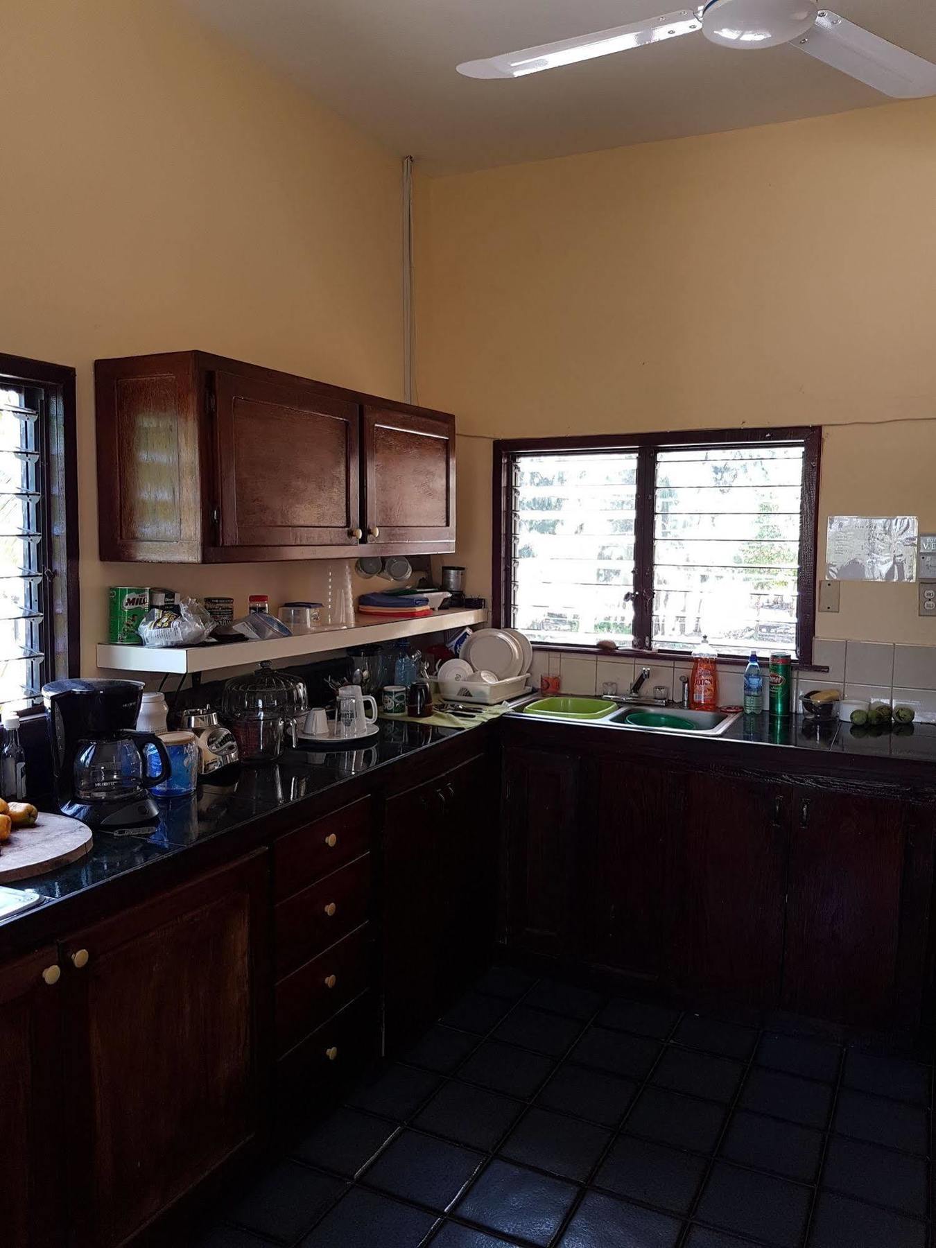 Hotel Serenade Placencia