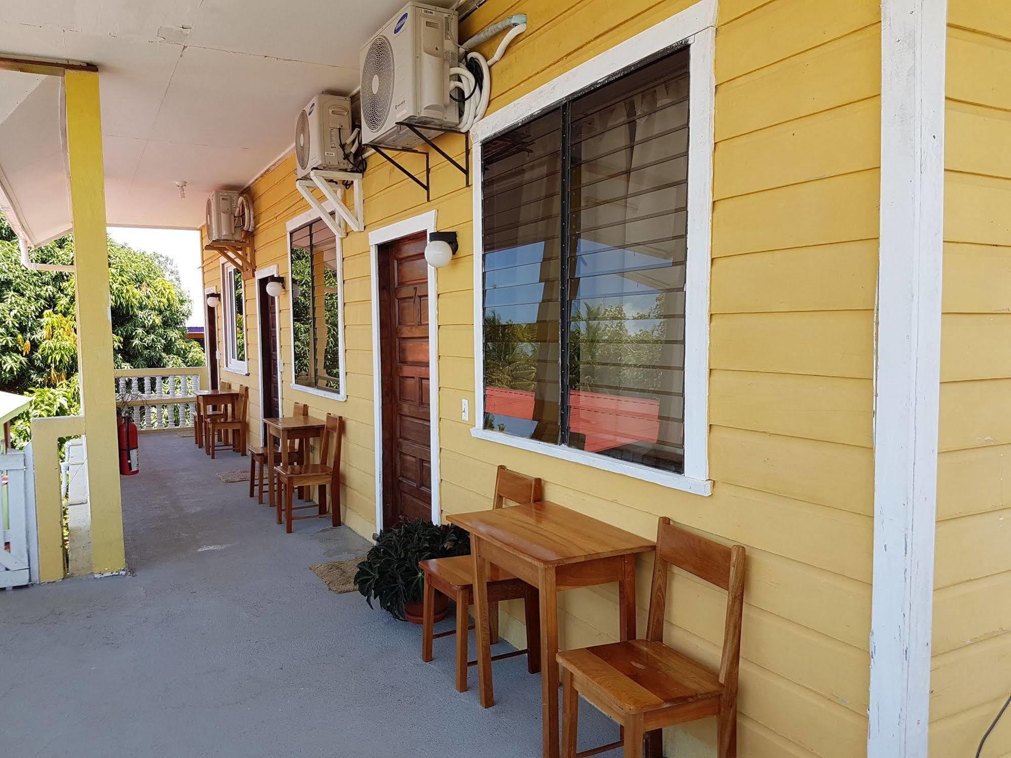 Serenade 3* Placencia