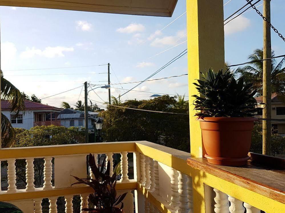 Serenade Hotel Placencia