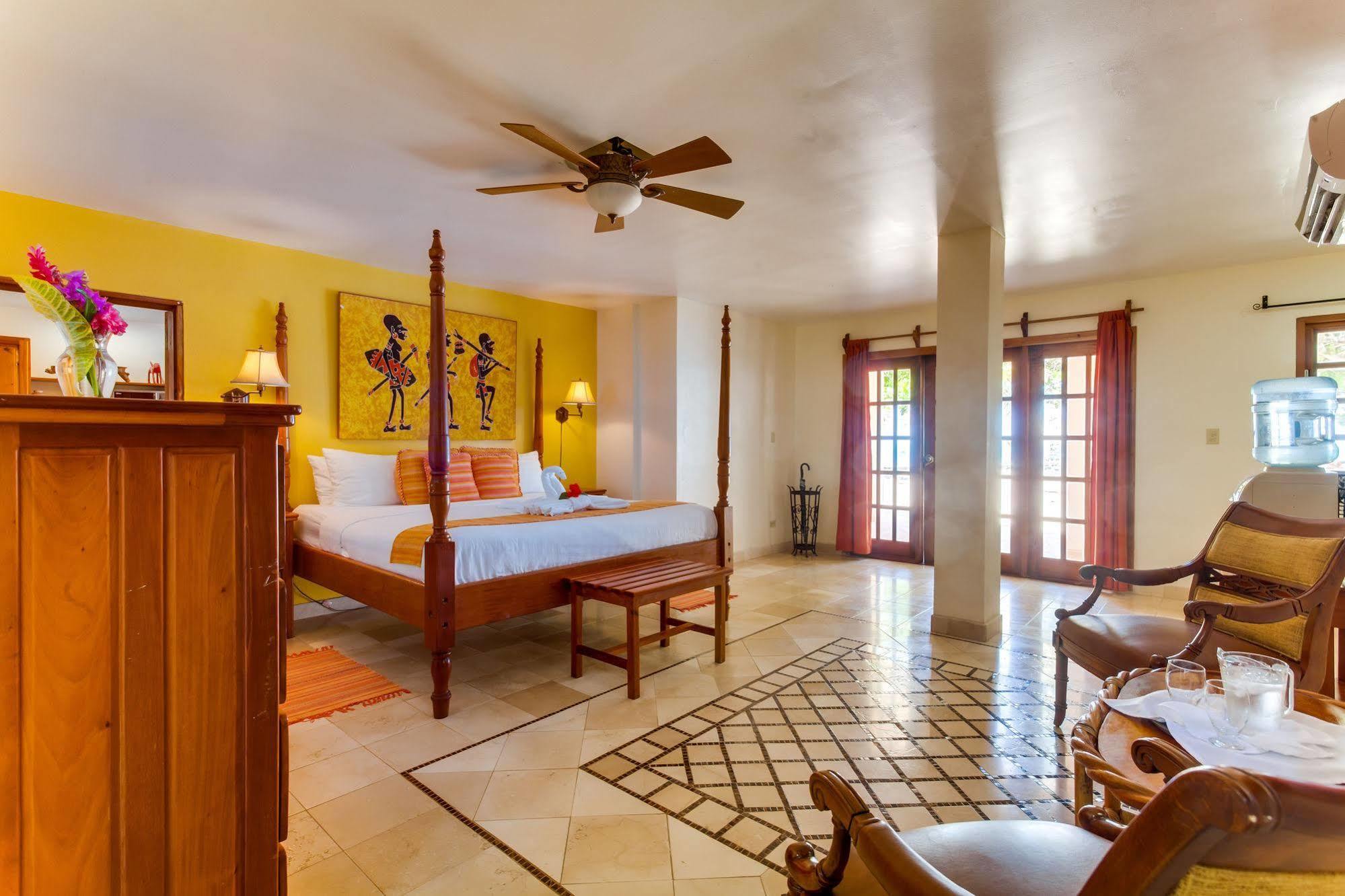 Resort Almond At Jaguar Reef 4*