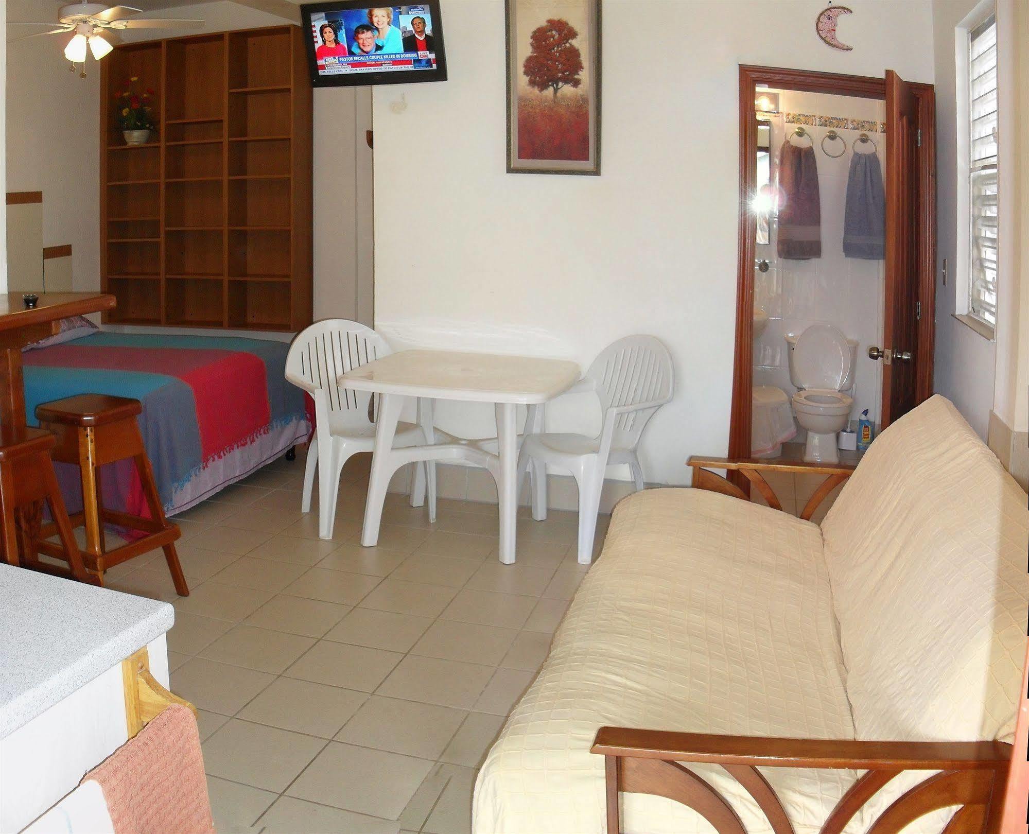 Aparthotel Michelo Placencia