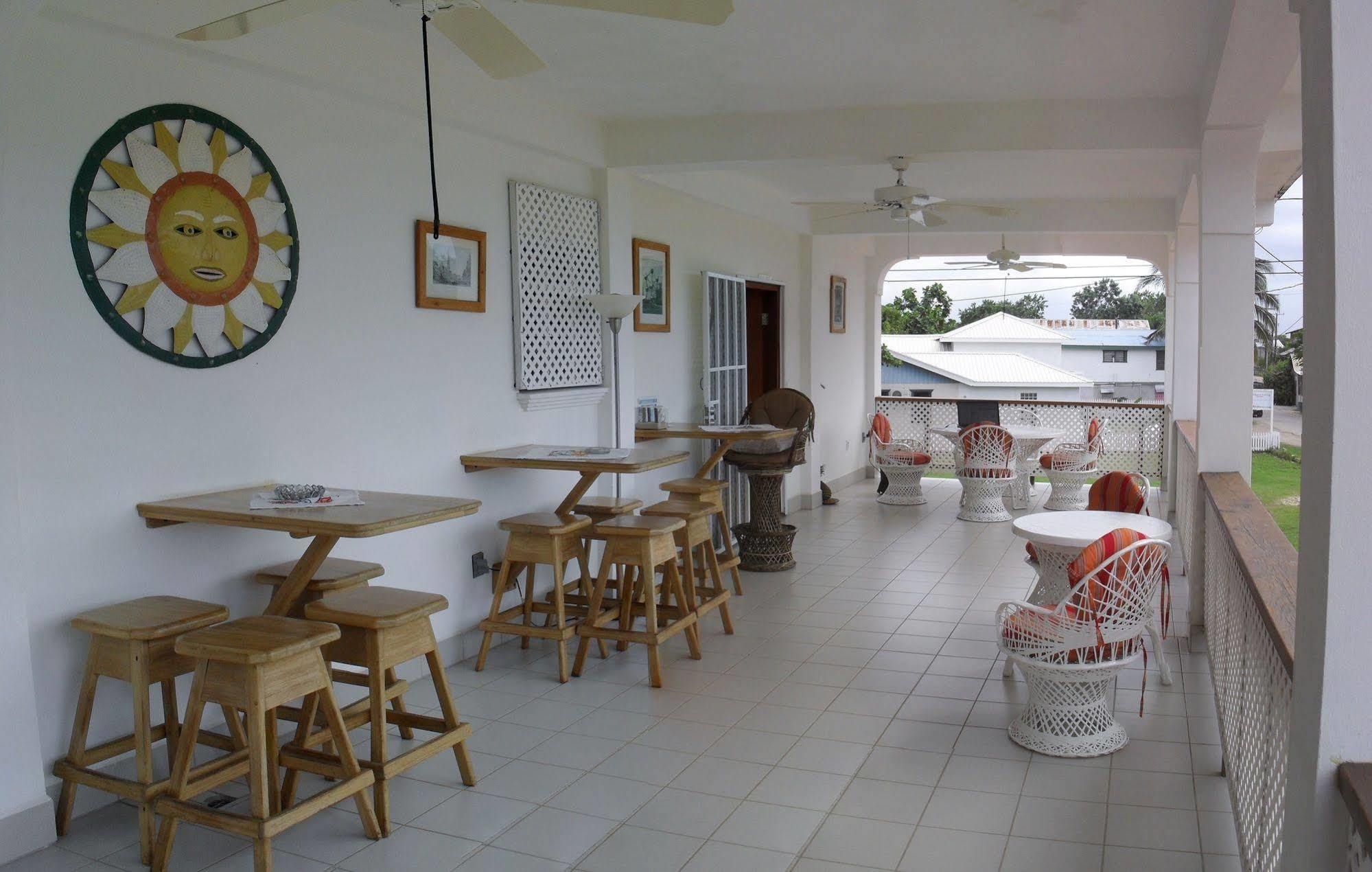 Michelo Aparthotel Placencia
