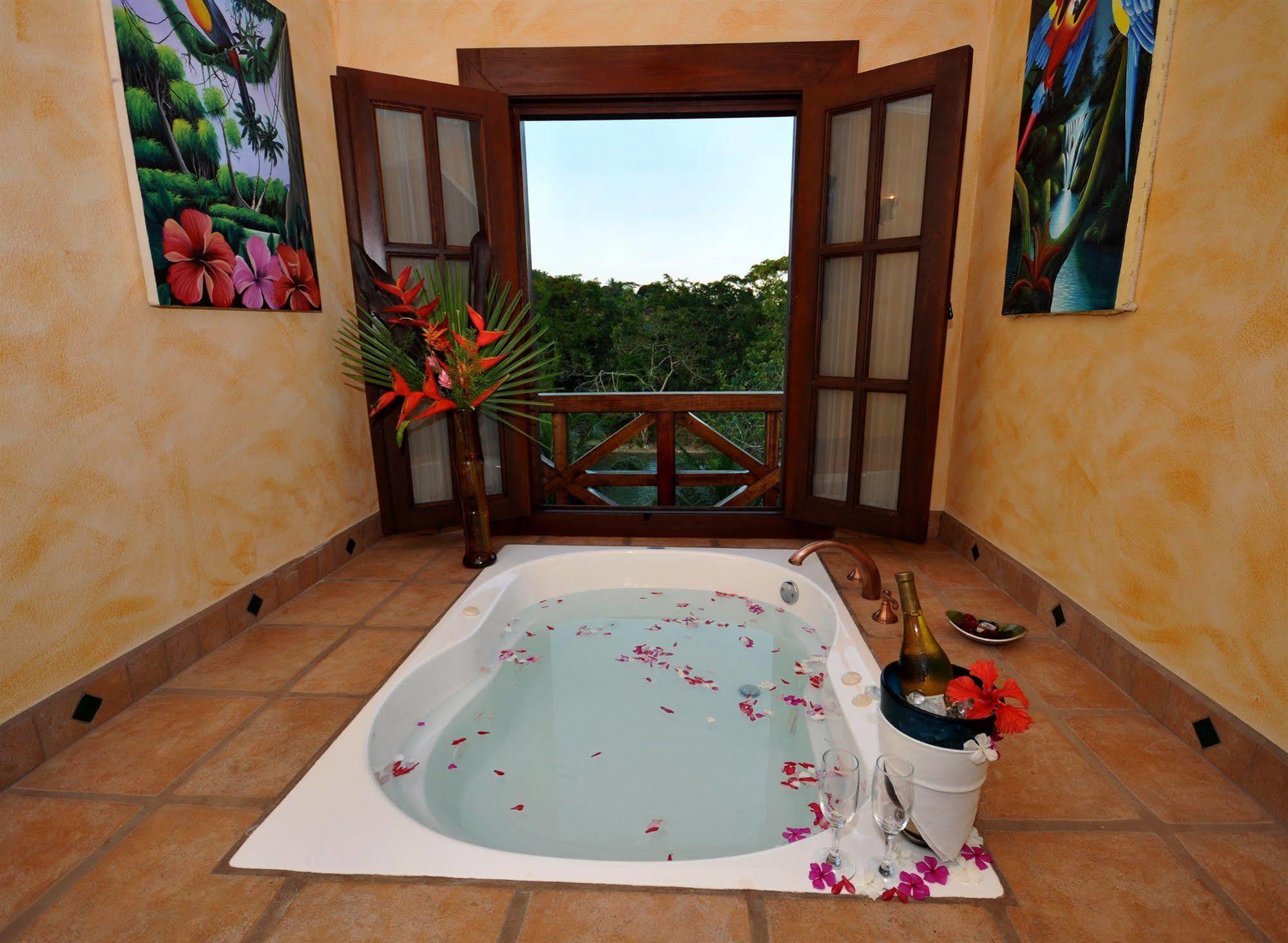 Mahogany Hall Luxury Boutique Resort San Ignacio