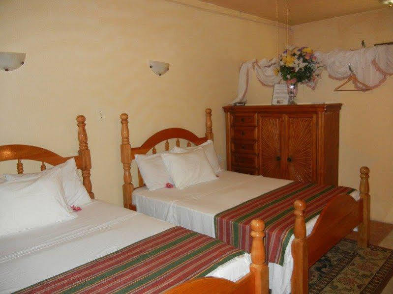 Hotel King Bed Belmopan