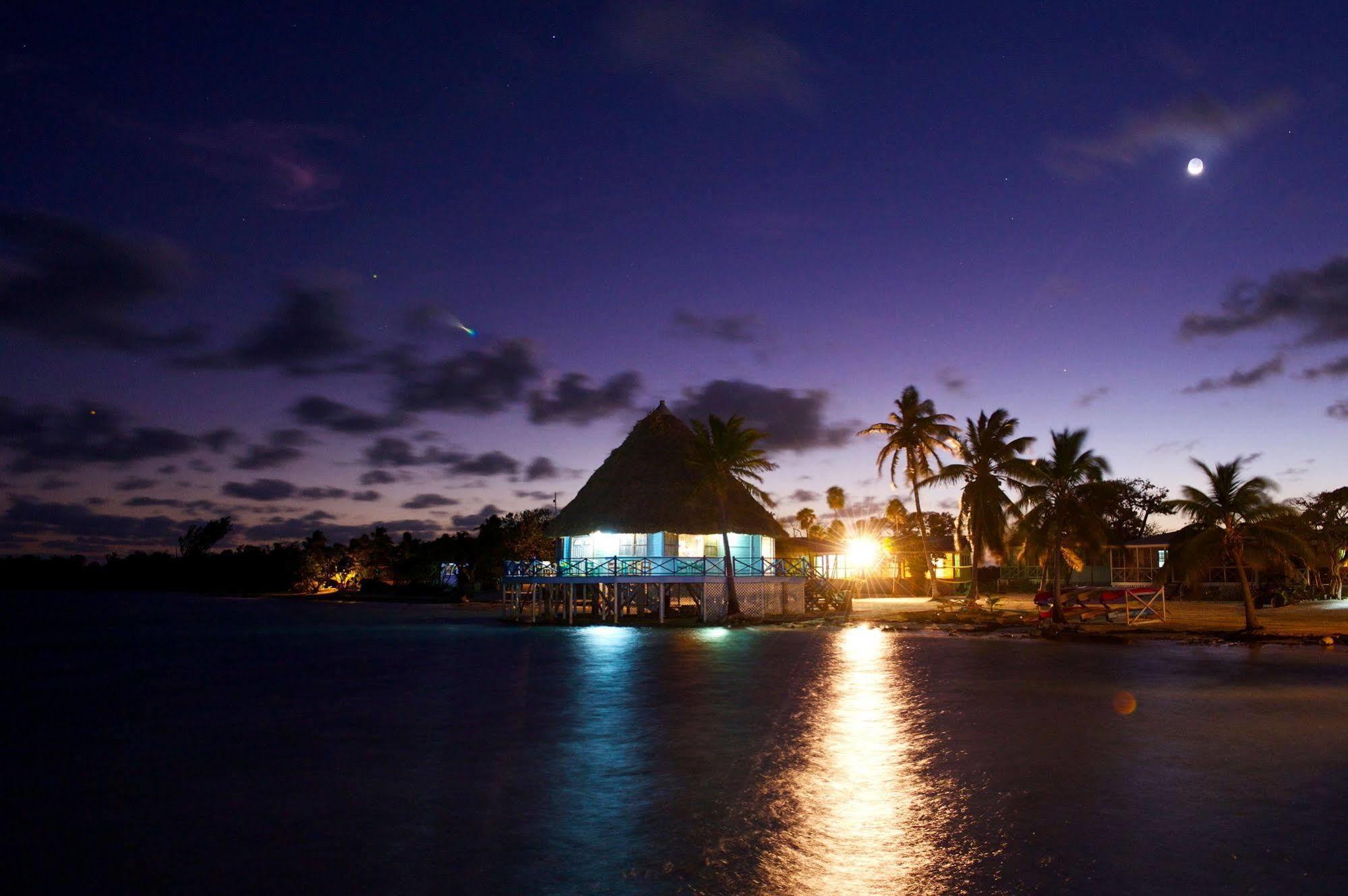 Blackbird Caye 3*