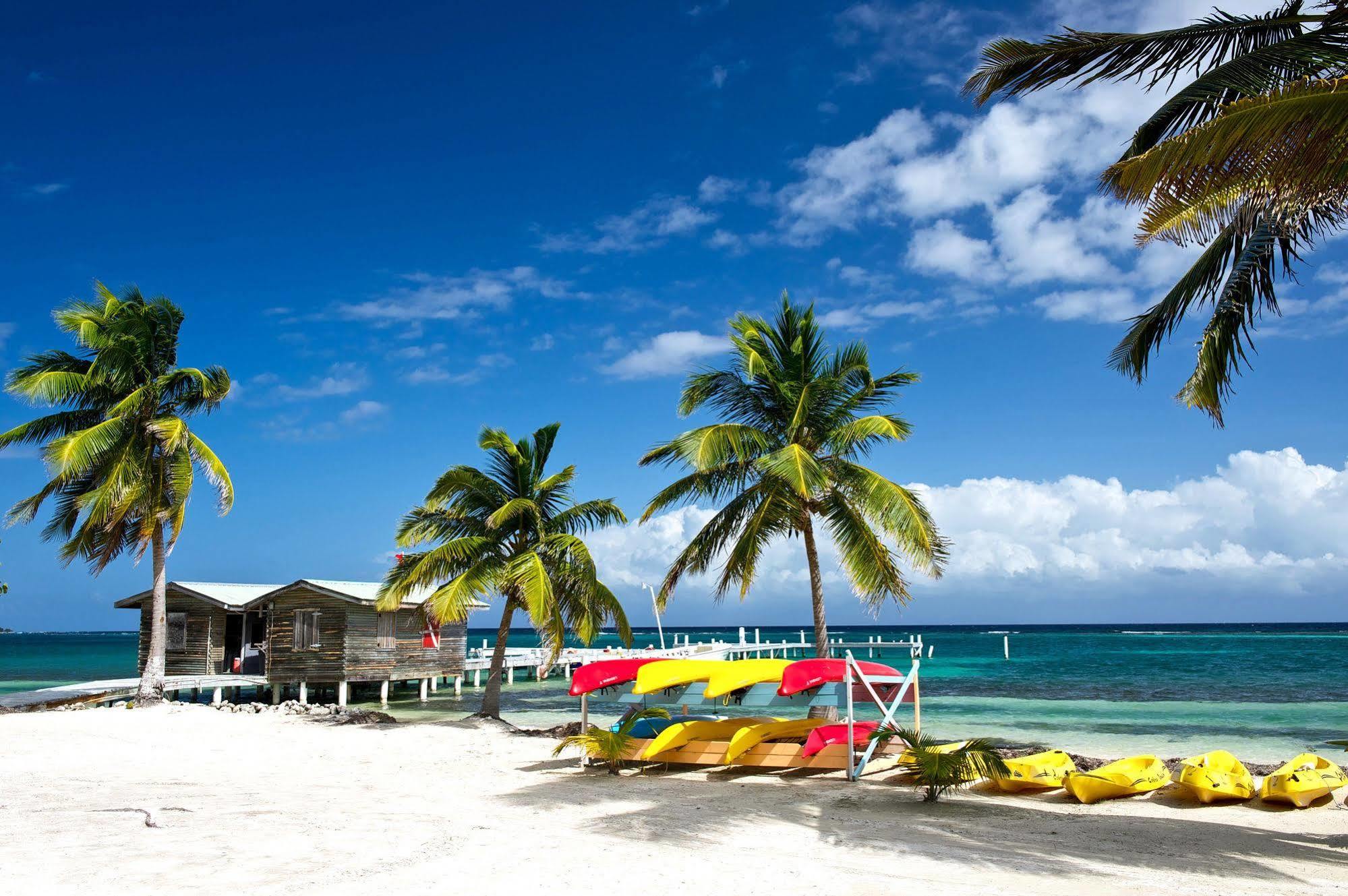Blackbird Caye Turneffe Atoll