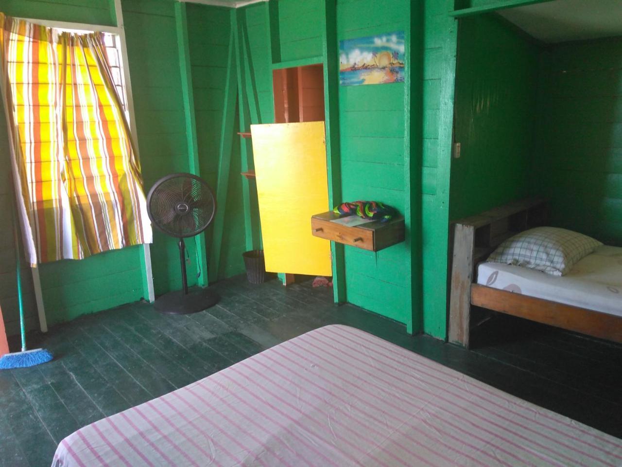 Lodge Ignacio's Beach Cabins Caye Caulker