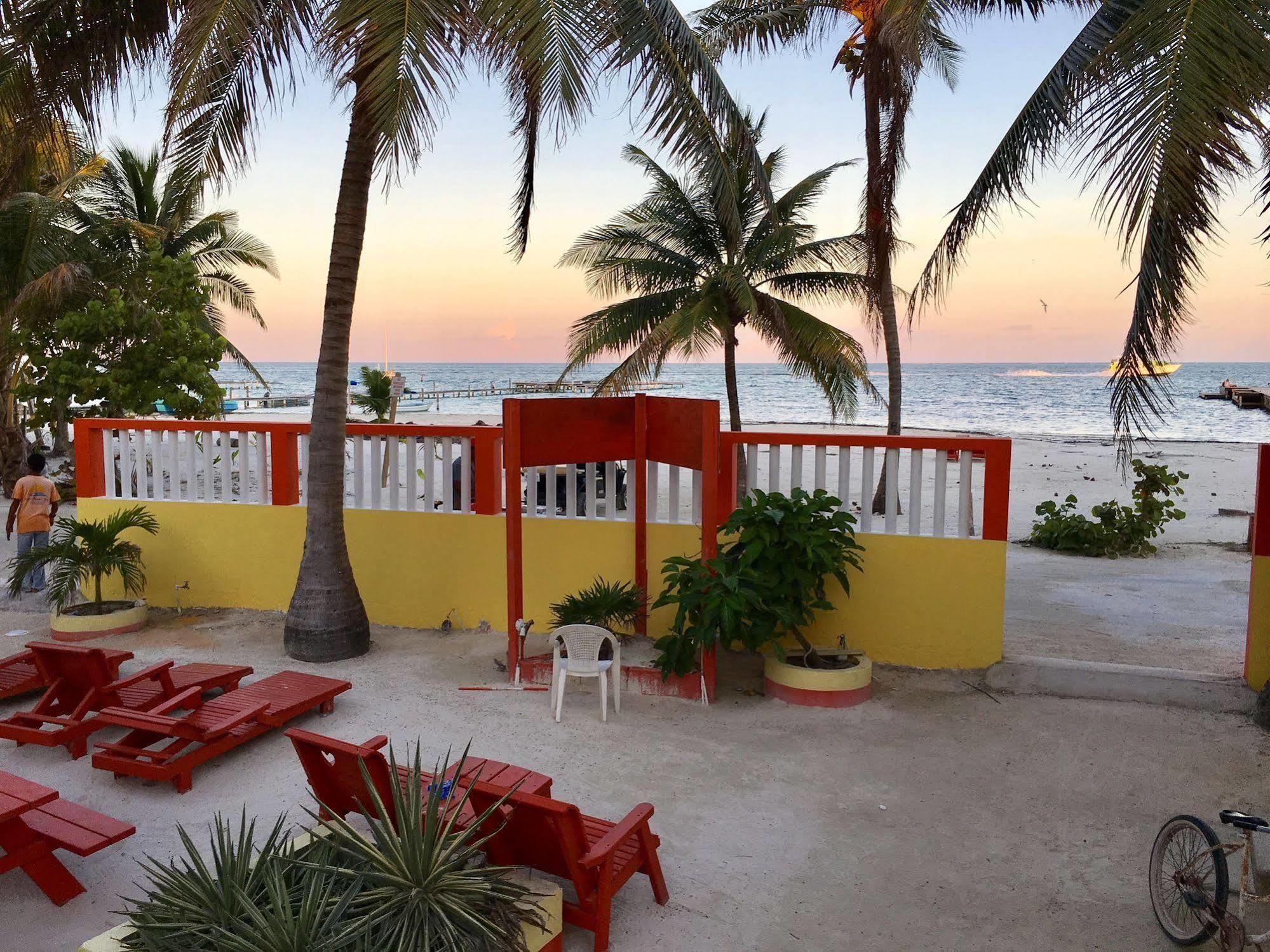 Hotel La Isla Caye Caulker