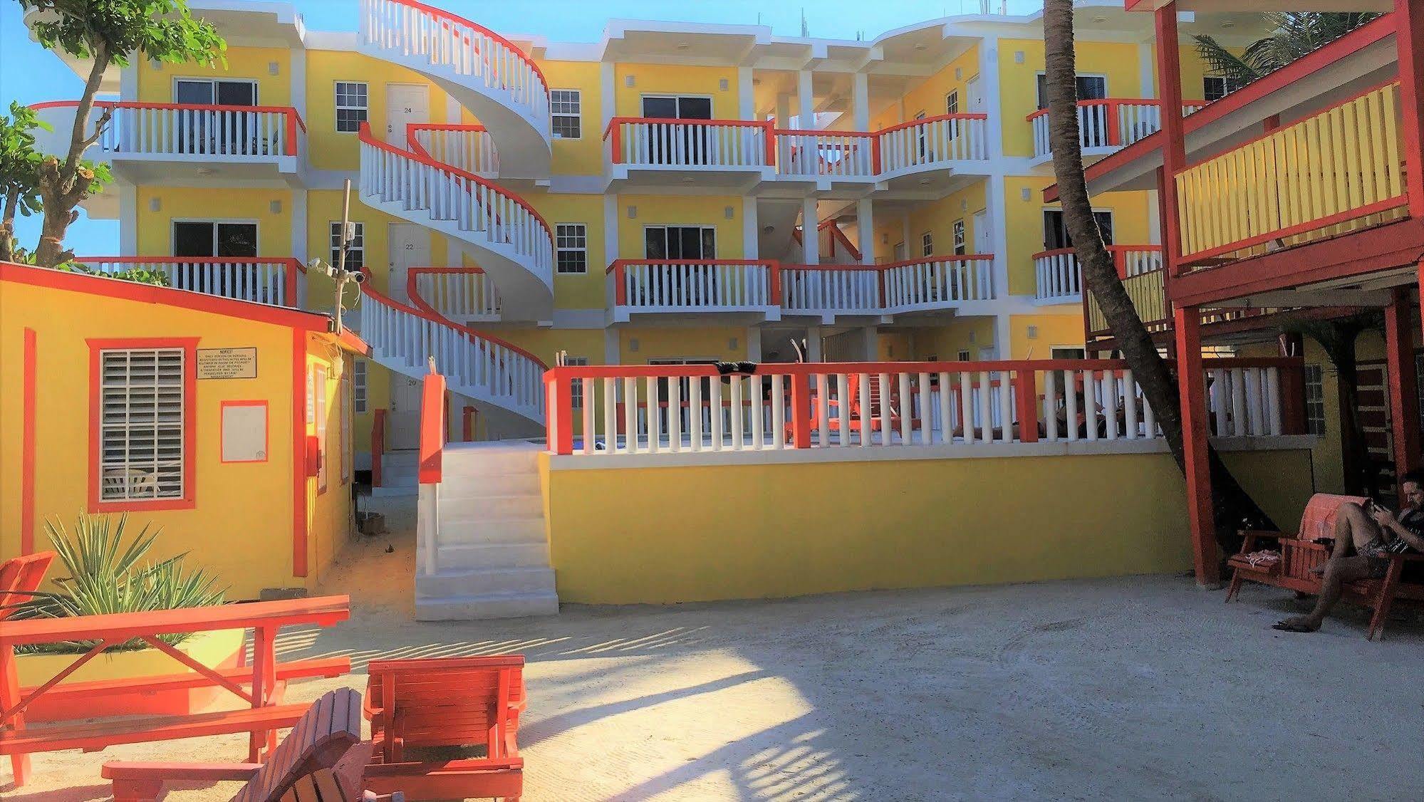 La Isla Hotel 3*