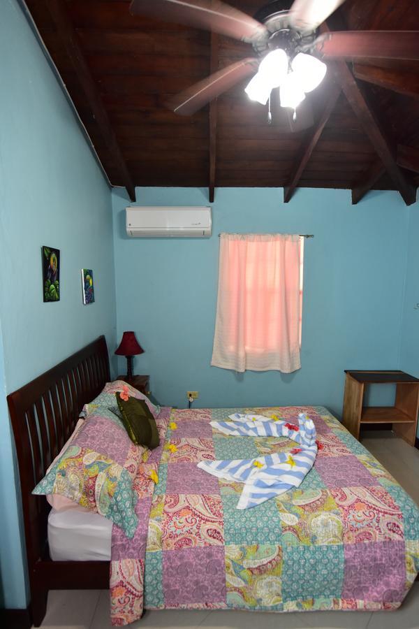 Caribbean Shores Bed & Breakfast 3*