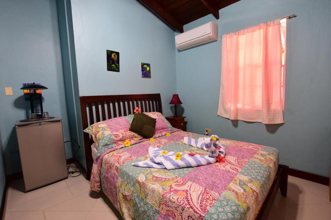 Bed & Breakfast Caribbean Shores 3*